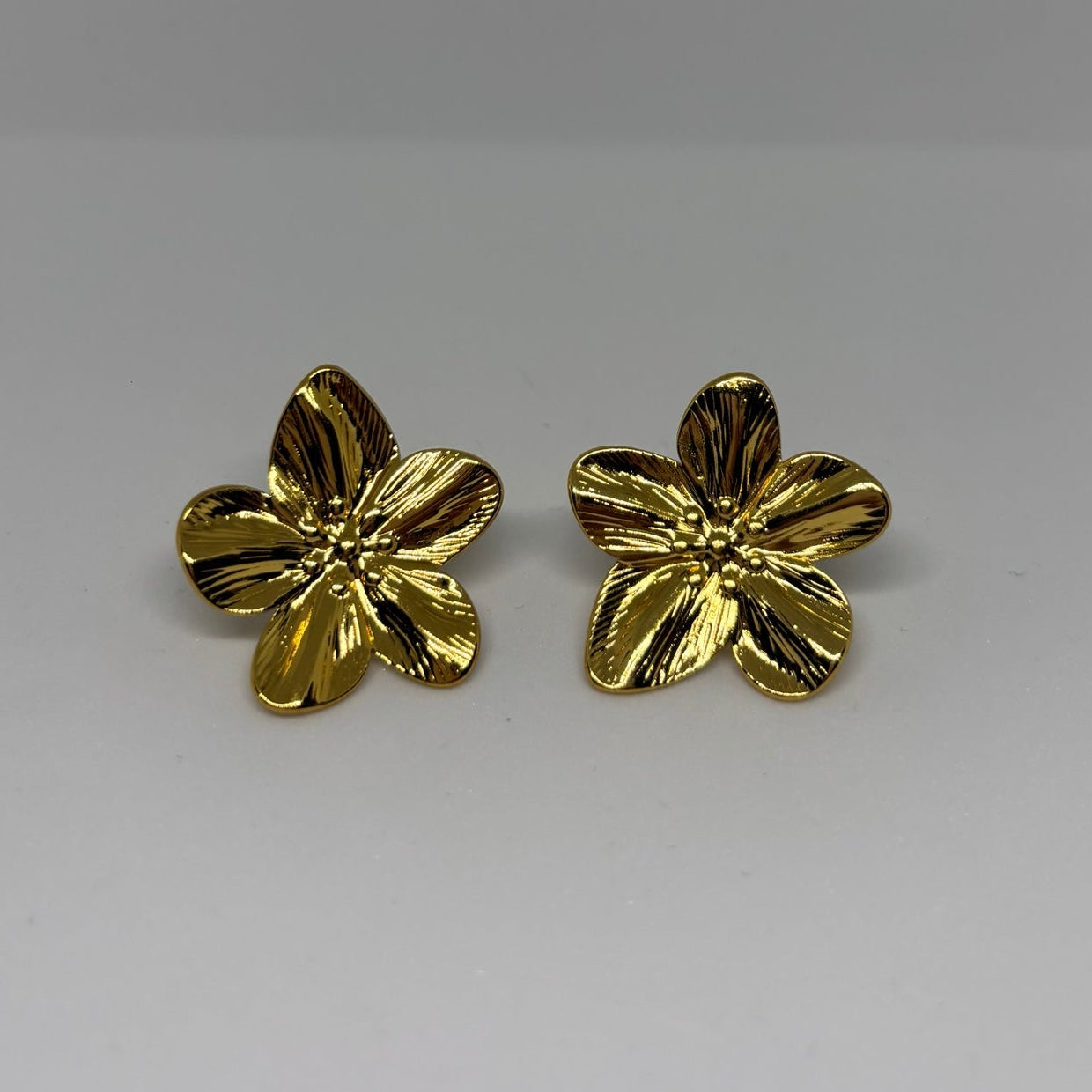 Hibiscus Earring